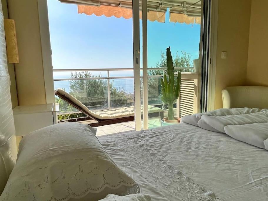 Les Jardins De Monaco Vue Mer Et Piscine Apartman Saint-Antoine  Kültér fotó